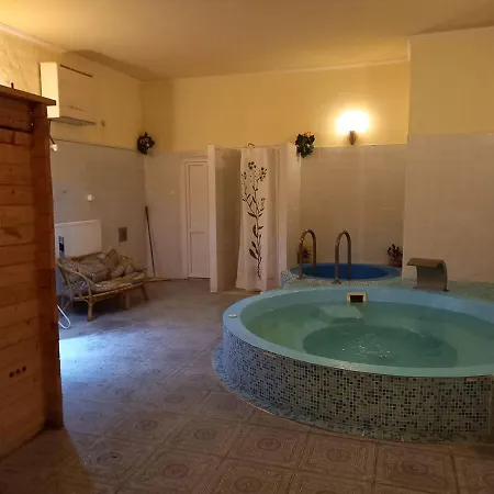 Fábiánics Kastély Panzió Misefa