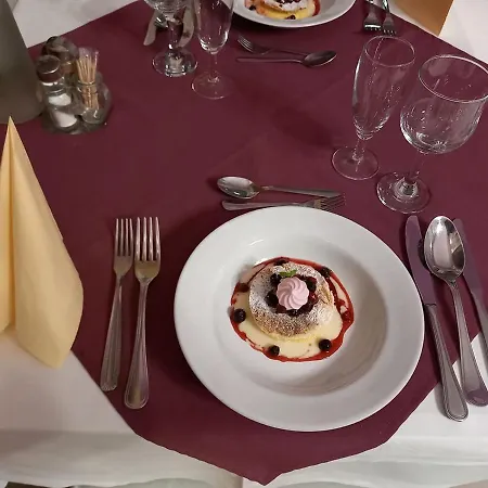 Fábiánics Kastély Panzió 3*