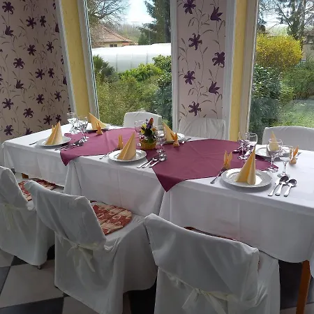 Fabianics Kastely Bed & Breakfast