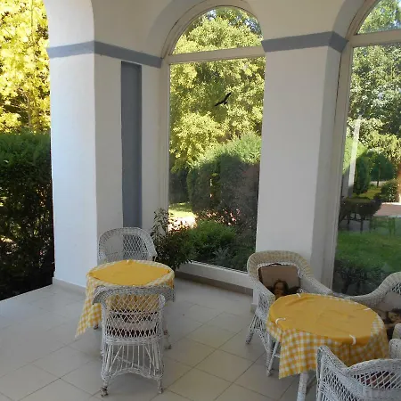 Fabianics Kastely Bed & Breakfast