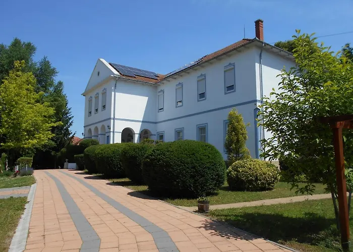 Fabianics Kastely Bed & Breakfast