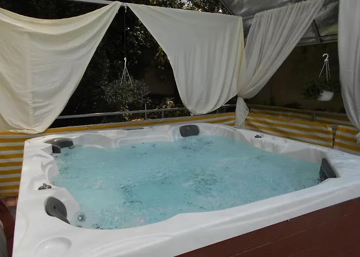 Fabianics Kastely Bed & Breakfast