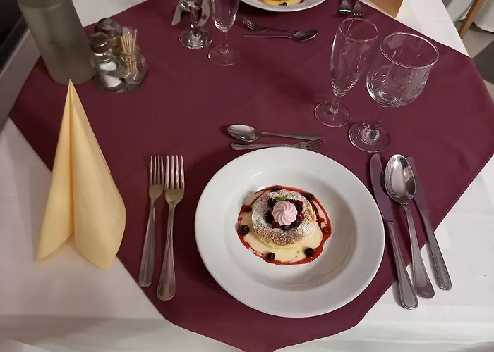 Fabianics Kastely Bed & Breakfast 3*