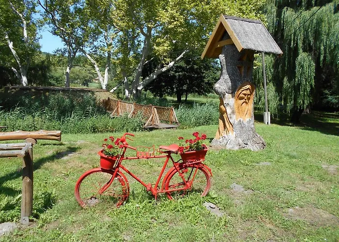 Fabianics Kastely Bed & Breakfast Misefa